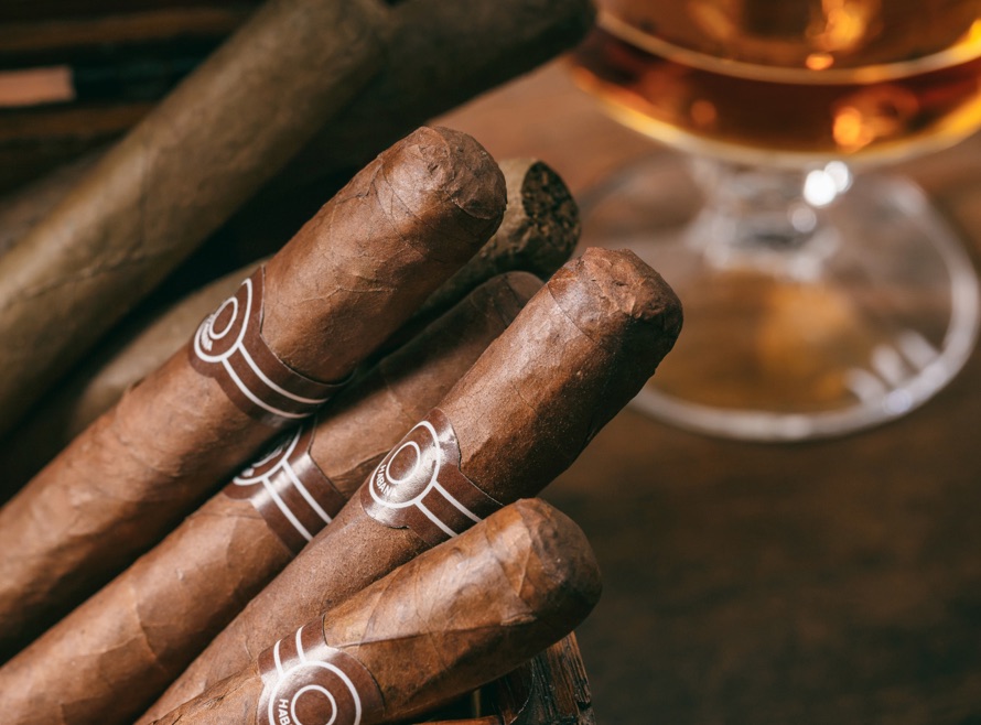 Cigars & Tobacco